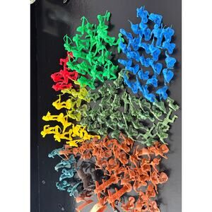 Vintage Plastic Army Native American Cowboys Figures Lot – 140+ Pieces – 1970s